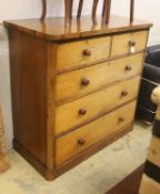 A Victorian walnut chest of drawers, width 117cm, depth 55cm, height 111cm