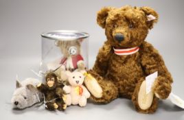 A Steiff Berlin bear, a Father Christmas bear, a small monkey, a mouse and pink bear (5)