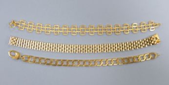 Three assorted modern 9ct gold bracelets, all approx. 18cm, 35.4 grams.