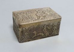An early 20th century Hanau embossed silver rectangular box with hinged cover, import marks for