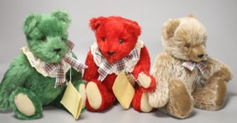 Three Grizzly bears, one musical, green, grey, red