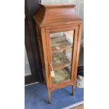 An Edwardian mahogany satinwood banded mahogany bijouterie cabinet, width 37cm, depth 37cm, height