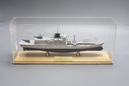 A cased Fleet Support King 20/20 Shipbuilder's model, overall length 40cm
