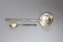 A late 19t century Russian 84 zolotnik and cloisonne enamel spoon, by Klingert, 18.7cm(a.f.) and a