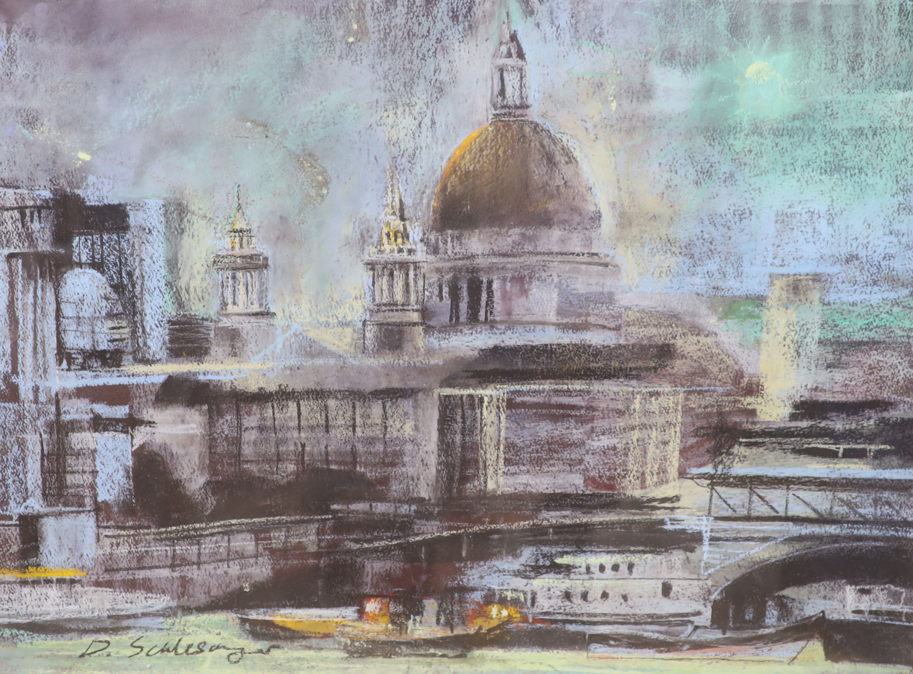 D. Schlesinger, three pastels, St Paul's from The Thames and related studies, signed, largest 57 x - Bild 3 aus 4