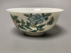 A Chinese famille verte biscuit enamelled incised bowl, diameter 17cm