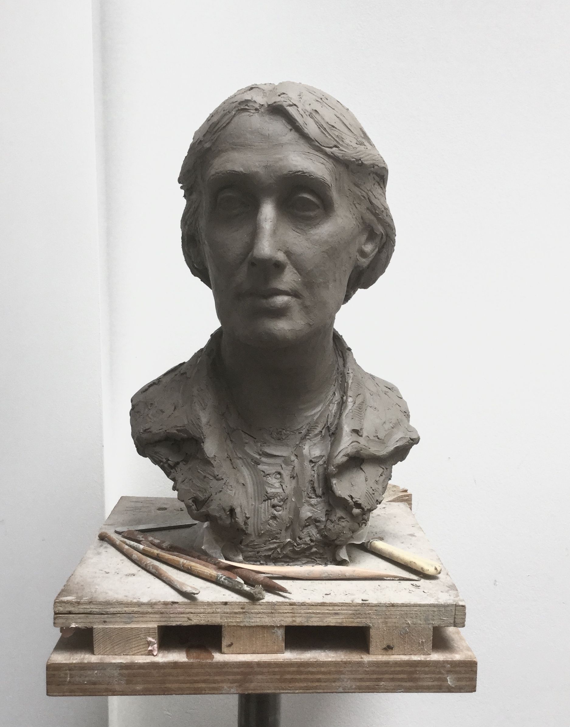 Suzie Zamit (b.1957) Portrait of Virginia Woolf, 2021 bronze first in an edition of 25 H36 x W26 cm