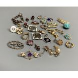 A small quantity of 19th century and later jewellery, including a rose cut diamond set mount, enamel