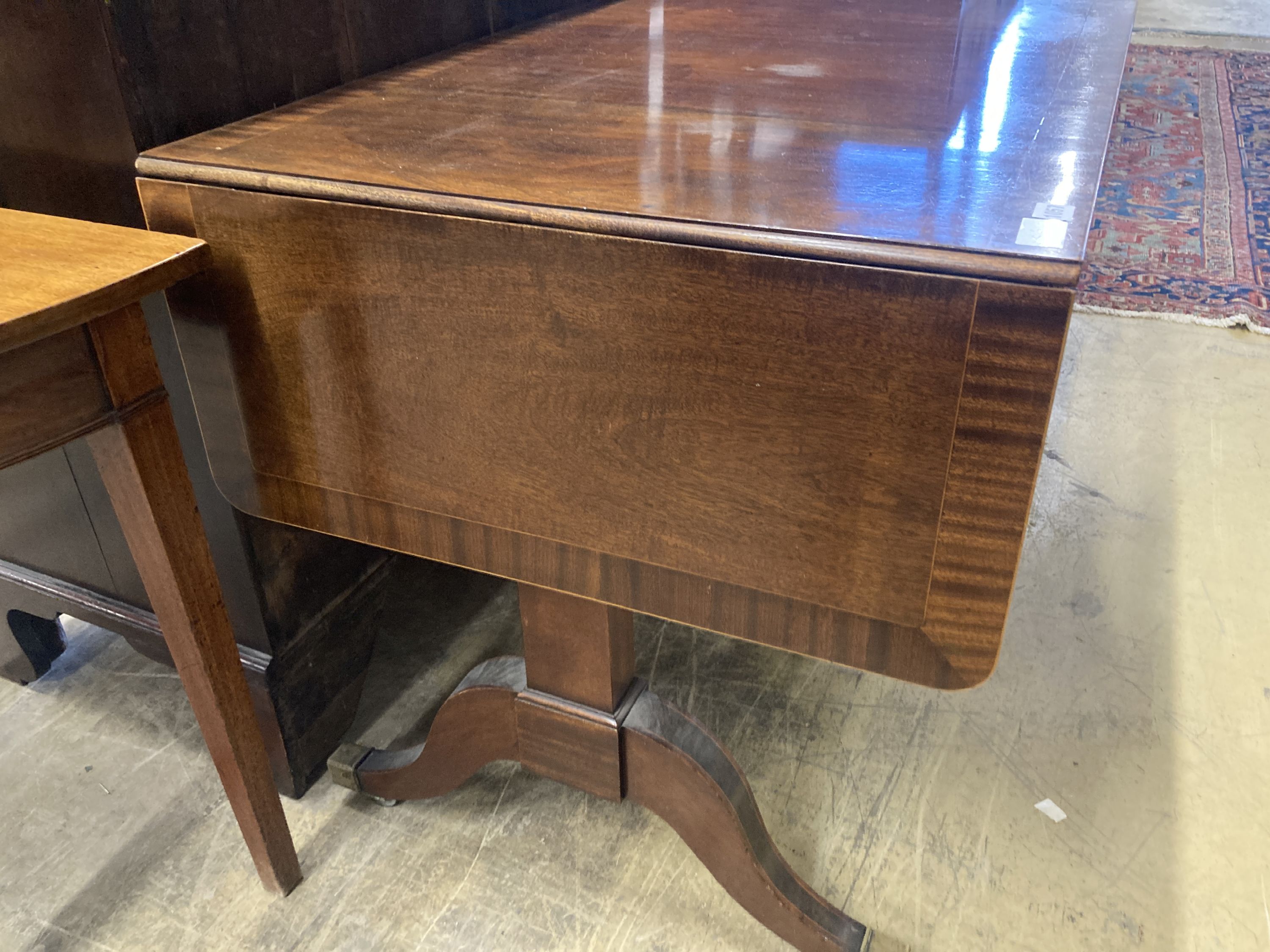 A Regency style mahogany sofa table, width 98cm, depth 67cm, height 76cm - Image 3 of 4
