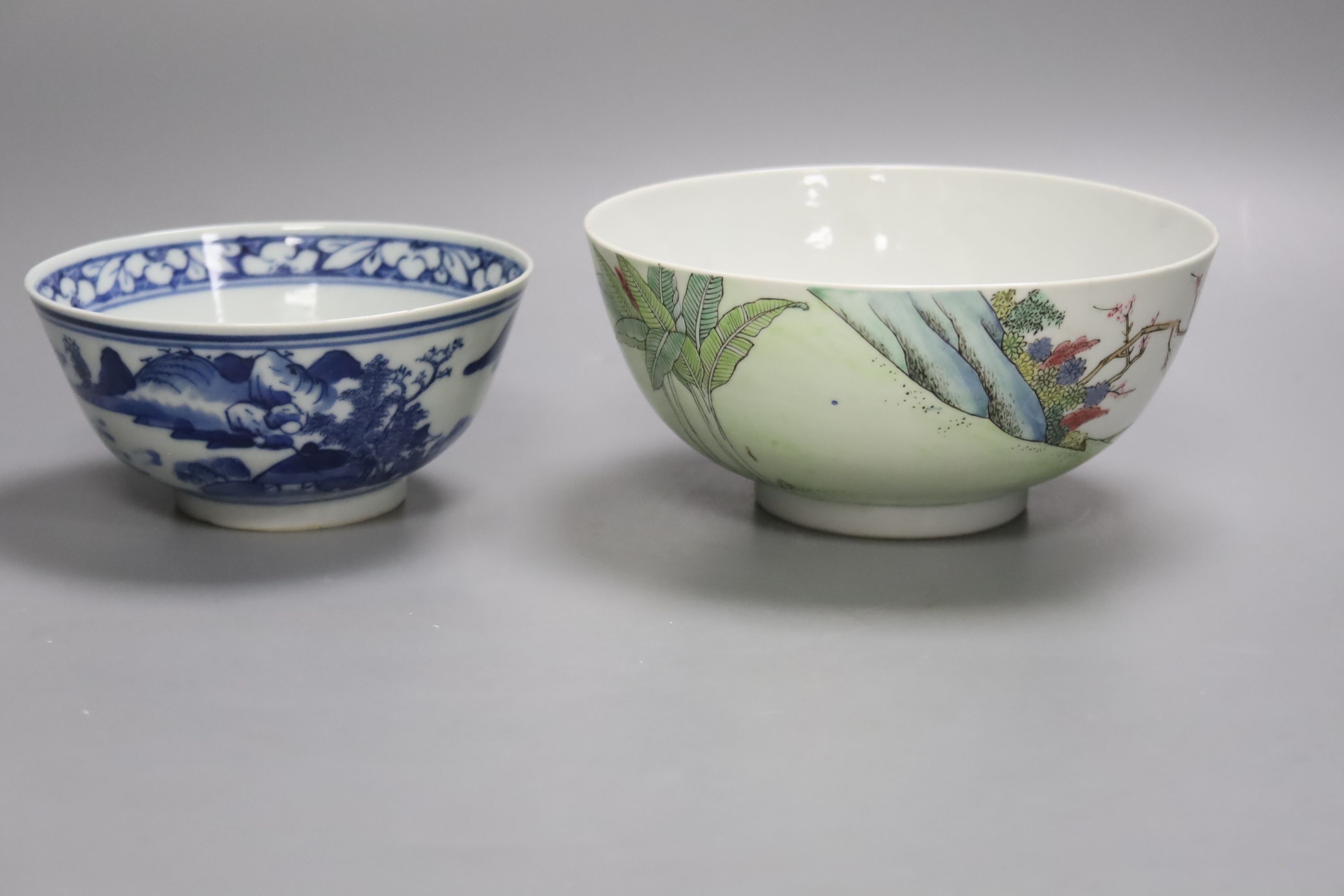 A Chinese blue and white footed porcelain bowl, Kangxi mark to underside, c1900, 12cm diameter 6cm - Image 2 of 4