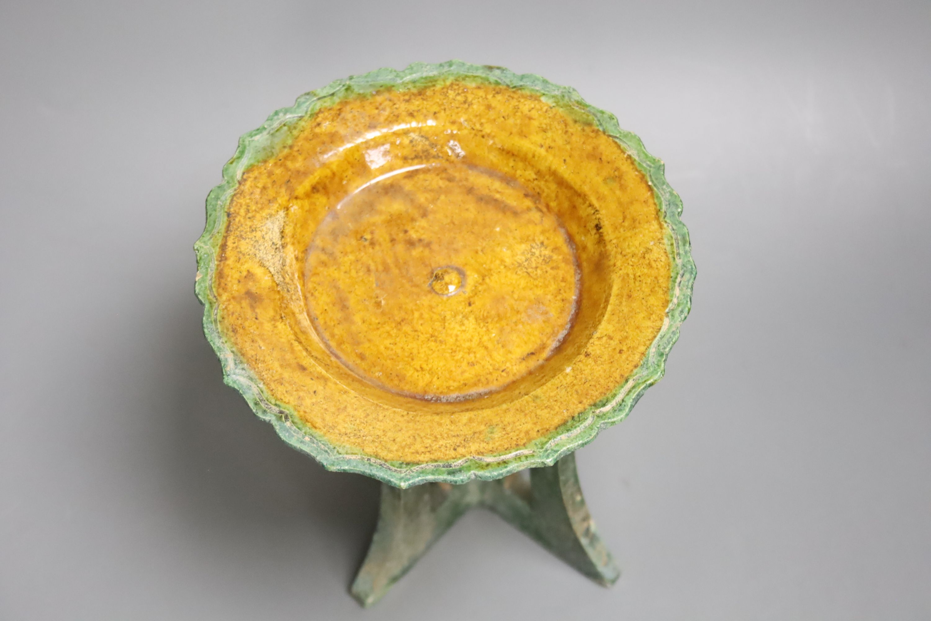 A Ming offering dish, on pottery stand - Image 2 of 3