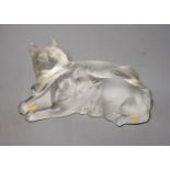 A Lalique model of two recumbent cats and a blue glass Daum rose