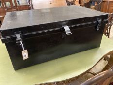 A rectangular painted tin trunk, length 90cm, depth 57cm, height 37cm