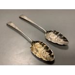A pair of George III Old English pattern 'berry' spoons, London, 1799/1900, 22cm, 3.5oz.