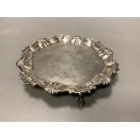 A George II. silver waiter by Hugh Mills, London 1749, 17.8 cm, 8oz.