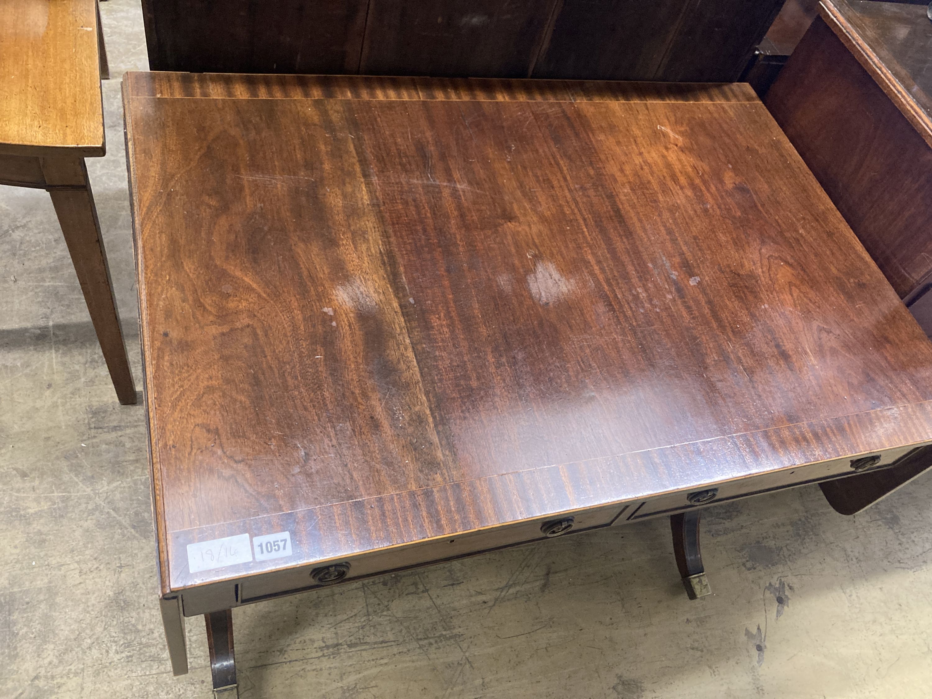 A Regency style mahogany sofa table, width 98cm, depth 67cm, height 76cm - Image 2 of 4