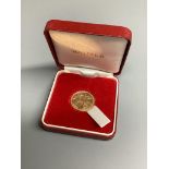 An Elizabeth II gold sovereign, 2000, boxed.