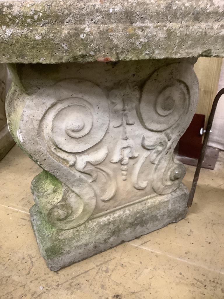 A reconstituted stone curved garden seat, length 110cm, depth 44cm, height 44cm - Image 2 of 3