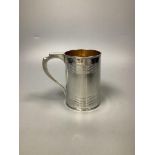 A George III silver mug, with reeded bands, marks rubbed, circa 1800,height 12.1cm, 9.5oz.