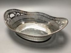 A mid 20th century Dutch pierced white metal oval fruit bowl, 29 cm, 12oz.