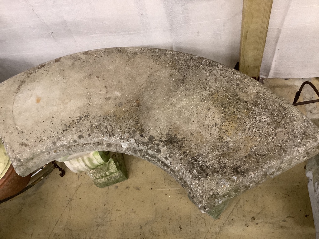 A reconstituted stone curved garden seat, length 110cm, depth 44cm, height 44cm - Image 3 of 3