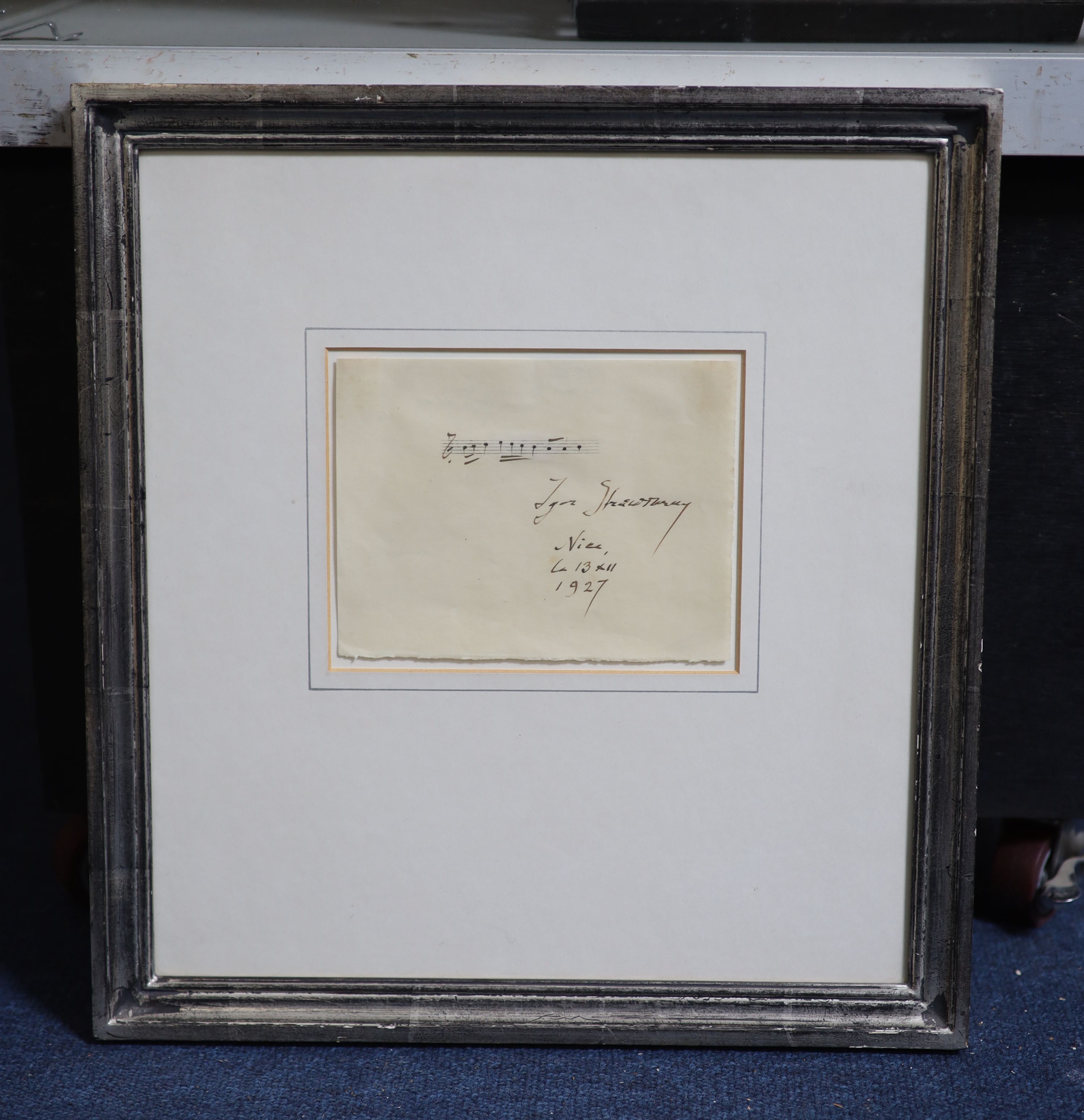 Igor Stravinsky, a signed card with hand-written musical bar,Dated Nice La 13 XII 192712.5 x 16 cm. - Image 2 of 3