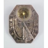 A cased French silver Butterfield-type pocket sundial / compass (scale) early 18th centuryInscribed