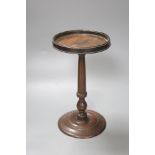 A mahogany candle stand, height 28cm
