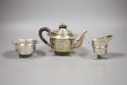 An Edwardian & later matched silver three piece bachelor's tea set,gross 12oz.