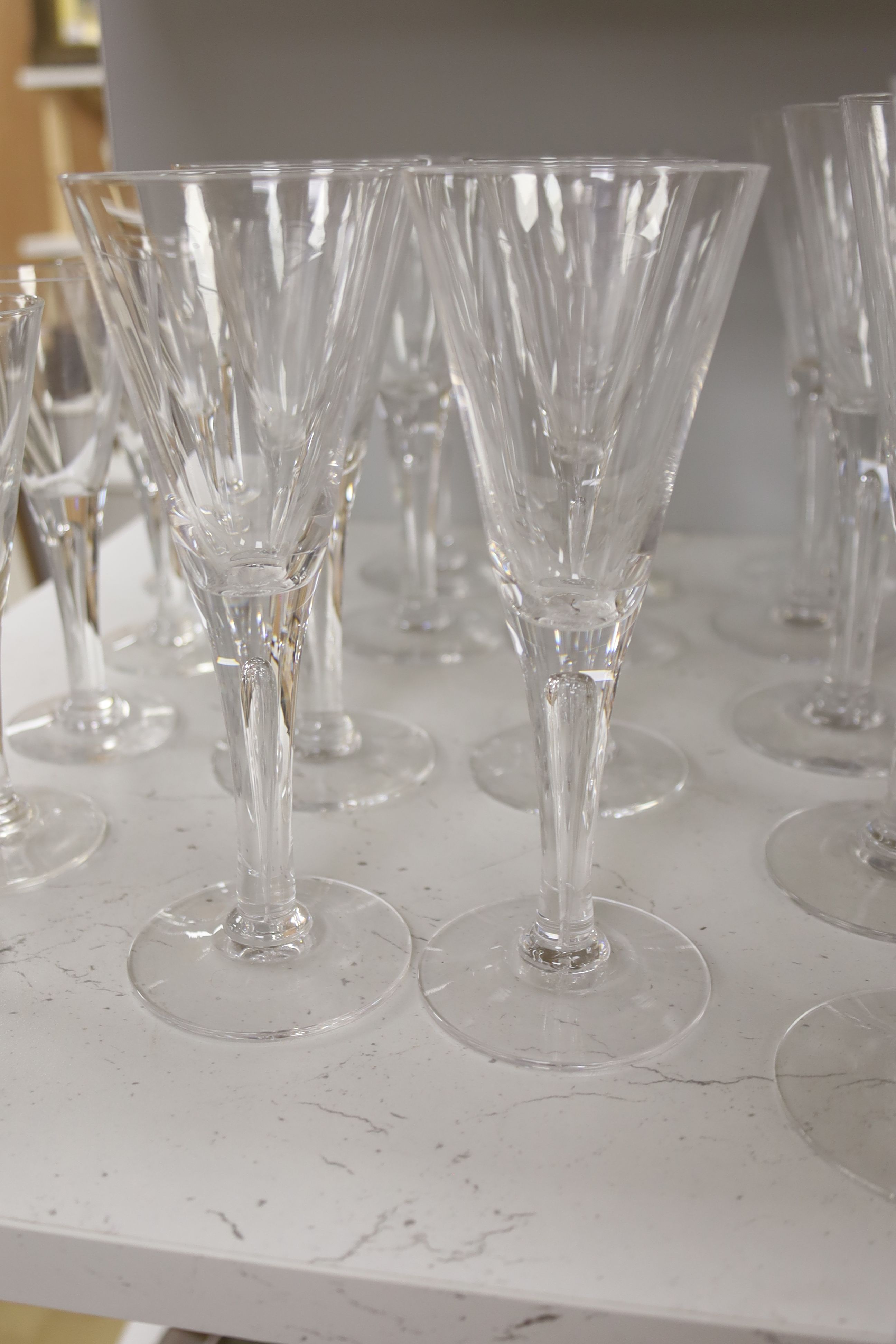 A collection of nine Darlington Sharon designed sherry glasses with four matching candlesticks - Image 3 of 4