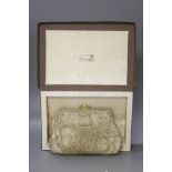 A Goldsmiths & Silversmiths evening bag with a peridot and citrine clasp