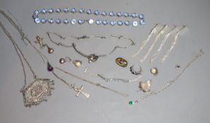 Mixed jewellery including a stylish silver necklace, 925 ring and an Italian 925 and amethyst set