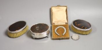 A George V silver and tortoiseshell mounted trinket box, Birmingham, 1928, 85mm, two similar