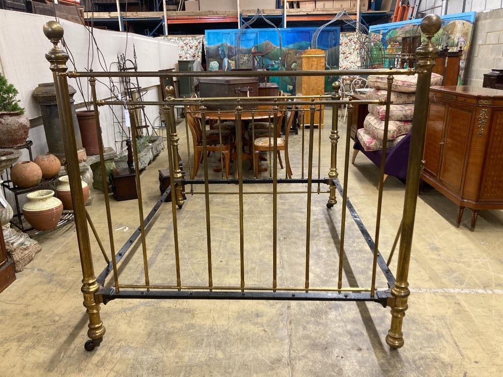 A Victorian style brassed metal bedframe, width 154cm length 200cm - Image 2 of 4