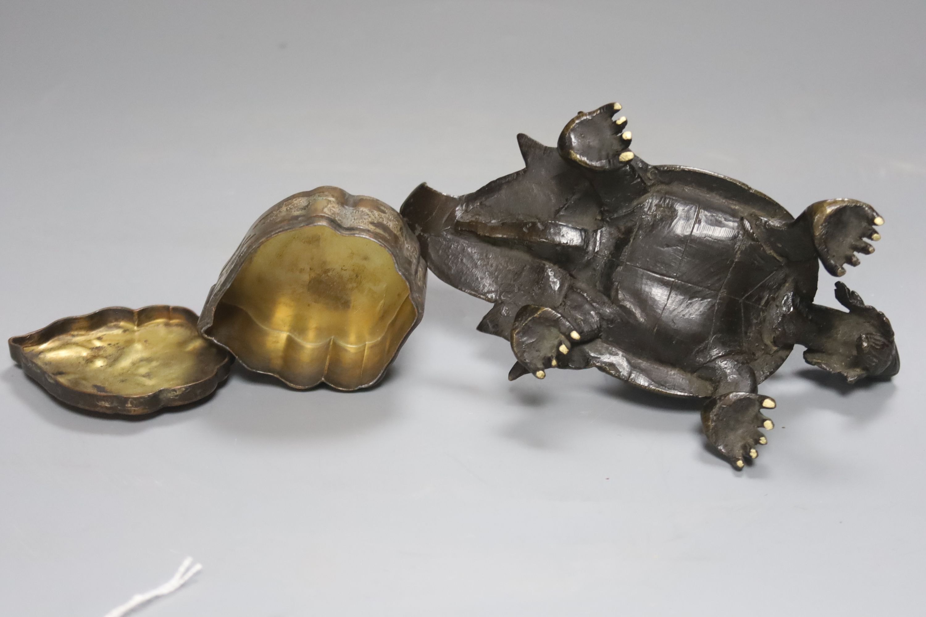 A Chinese bronze of a tortoise, length 16cm, together with a similar trinket box - Image 4 of 4