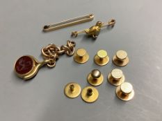 Three yellow metal dress studs, five gold plated dress studs, a 9ct chick bar brooch, a 15ct tie