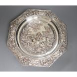 An early 20th century Elkington type silver plated tazza embossed with hunting dogs, 29cm