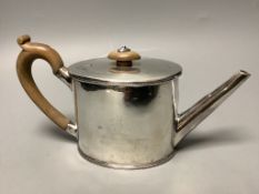 A George III silver oval teapot, with engraved armorial, Emes & Barnard, London, 1810 (a.f.).height