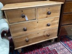 A small Victorian pine chest of drawers, width 89cm, depth 45cm, height 84cm