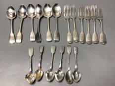 A set of six George III silver fiddle pattern dessert spoons and a small quantity of mixed fiddle