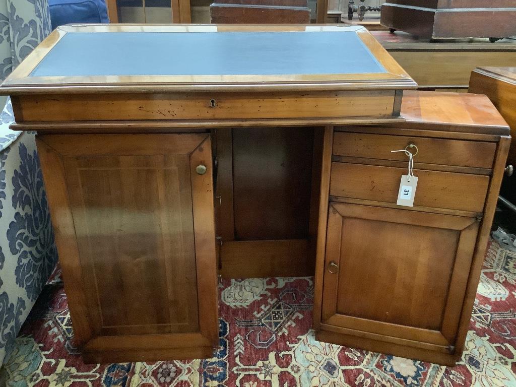 A Victorian style mahogany traveller's desk, width 82cm (closed), depth 49cm, height 84cm - Image 2 of 3