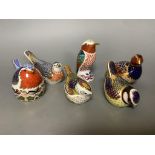 Six Royal Crown Derby bird paperweights, Robin Nesting, Quail (No. 4444/4500), Firecrest (