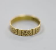 A Victorian engraved 15ct gold wedding band, size R,2.4 grams.