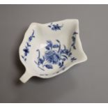 A Worcester leaf shaped pickle dish, with rose pattern, c.1758, length 10cm