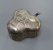 A late Victorian embossed silver clover leaf shaped trinket box, import marks for Chester, 1899,