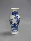 A 19th century Chinese blue and white vase, height 21cm