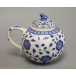 A Chinese Vungtao cargo blue and white mustard pot and cover, height 9cm