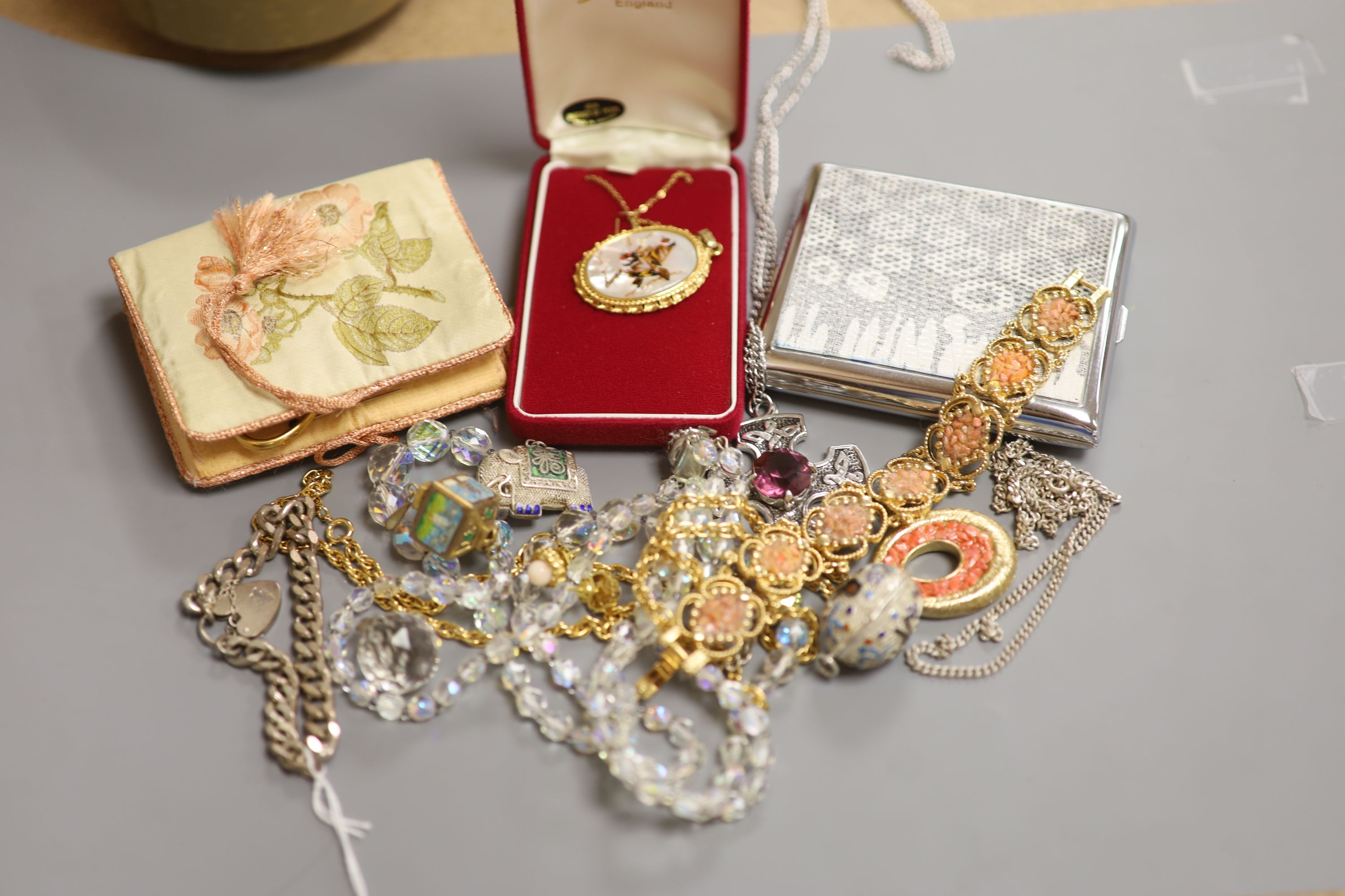 Mixed jewellery including silver bracelet, costume jewellery and a cigarette case. - Image 2 of 3