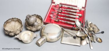 Assorted small silver including a sterling hip flask, cased silver handle tea forks, Art Deco