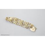 A modern 9ct gold gate link bracelet, approx. 16cm, 7.4 grams.